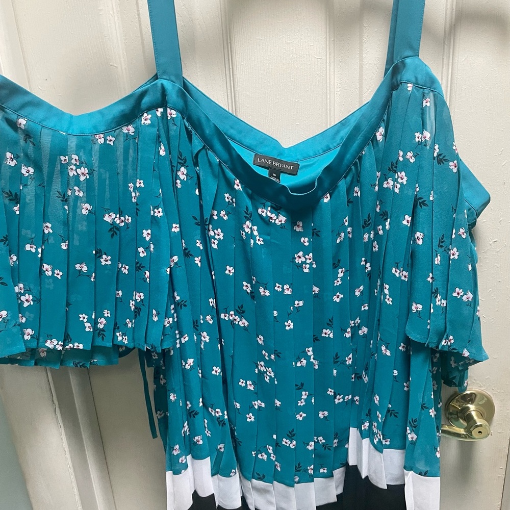 Cold shoulder pleated blouse